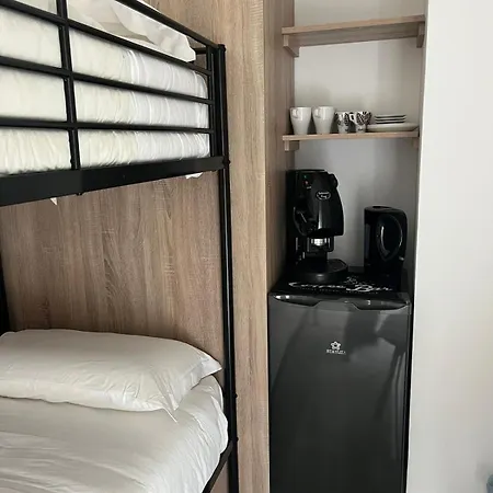 Garibaldi Road 4* Neapol