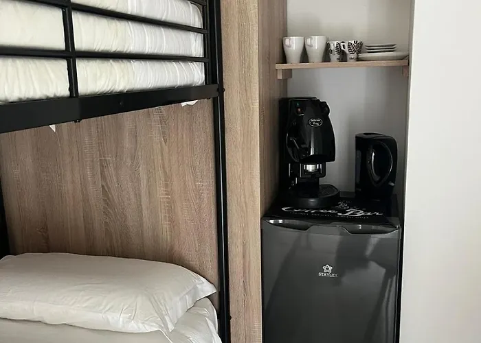 Garibaldi Road 4* Neapol