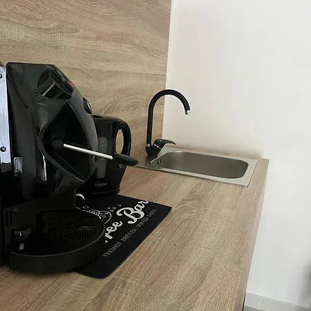 Garibaldi Road 4* נאפולי